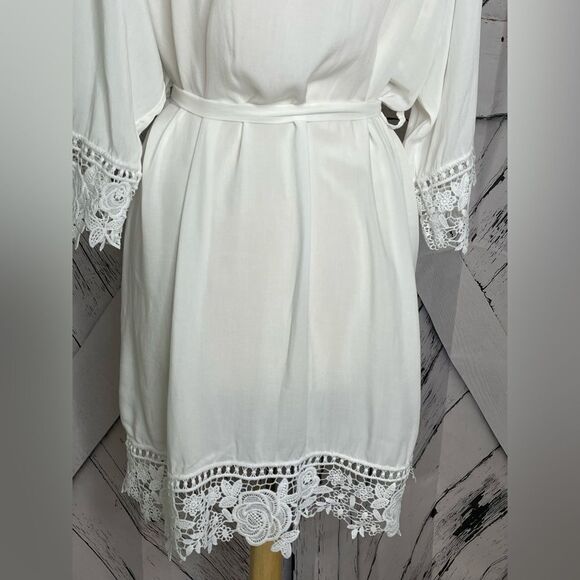 White Lace Trim Robe Rayon OS - Picture 4 of 6